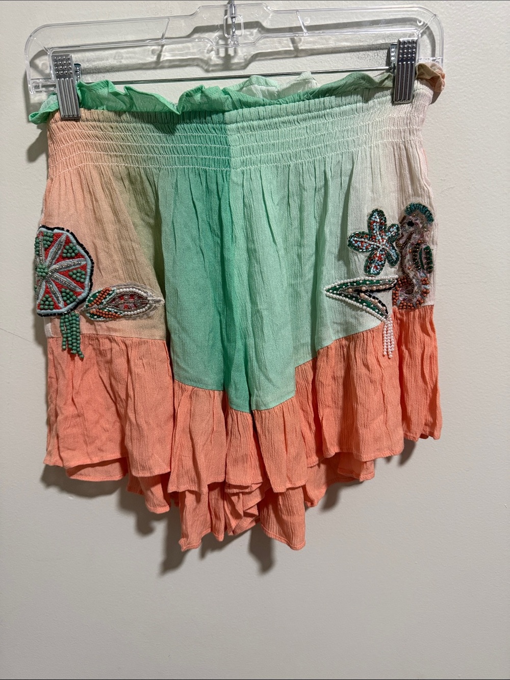 Lottie Holiday “Give Me a Frill” Shorts Size Medium